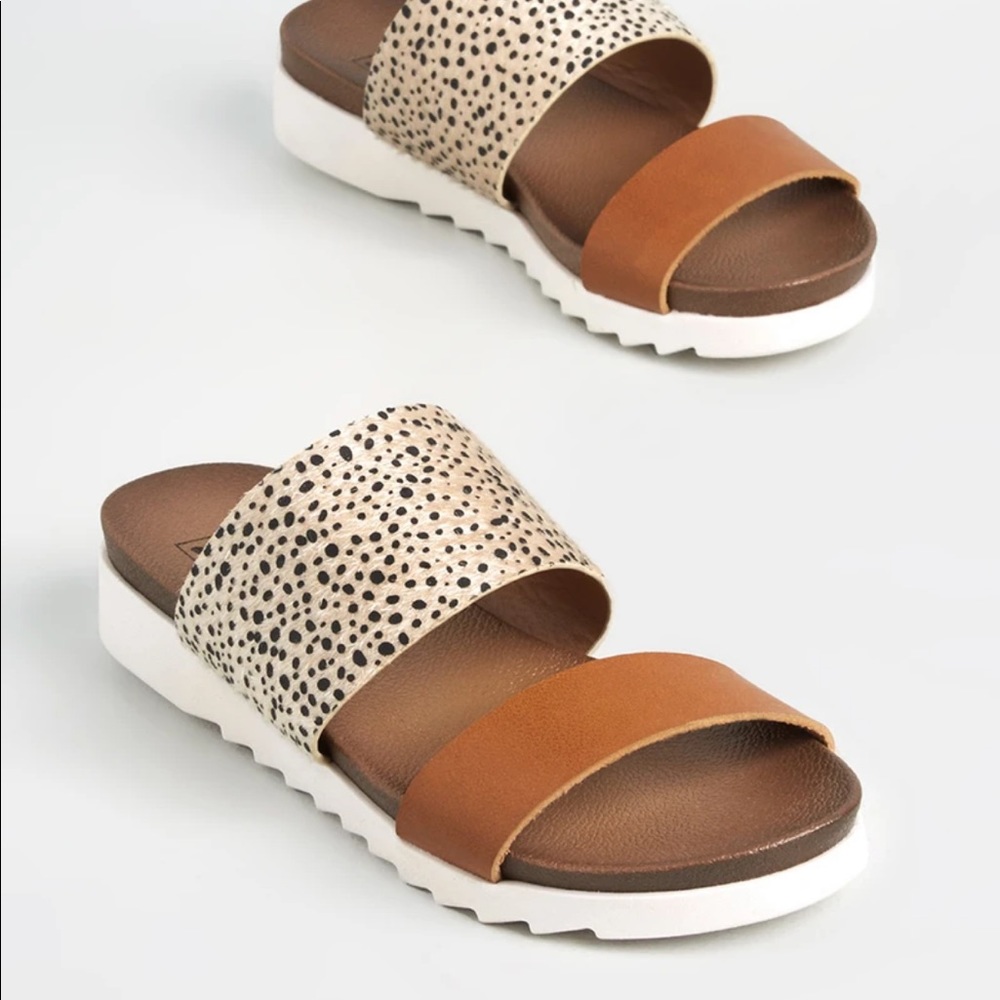 NBW DIRTY LAUNDRY Sandals - Picture 2 of 12